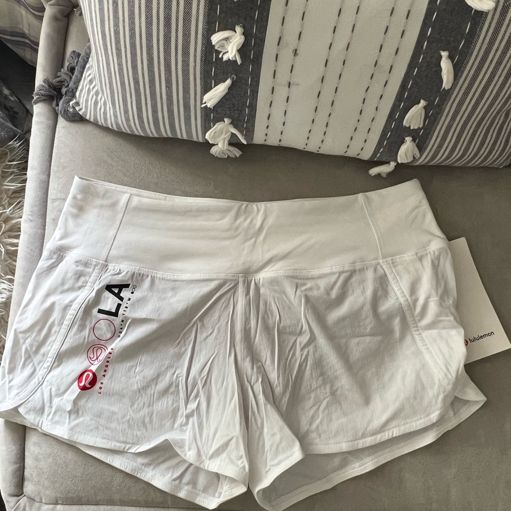 NWT Lululemon White Shorts Size 8
